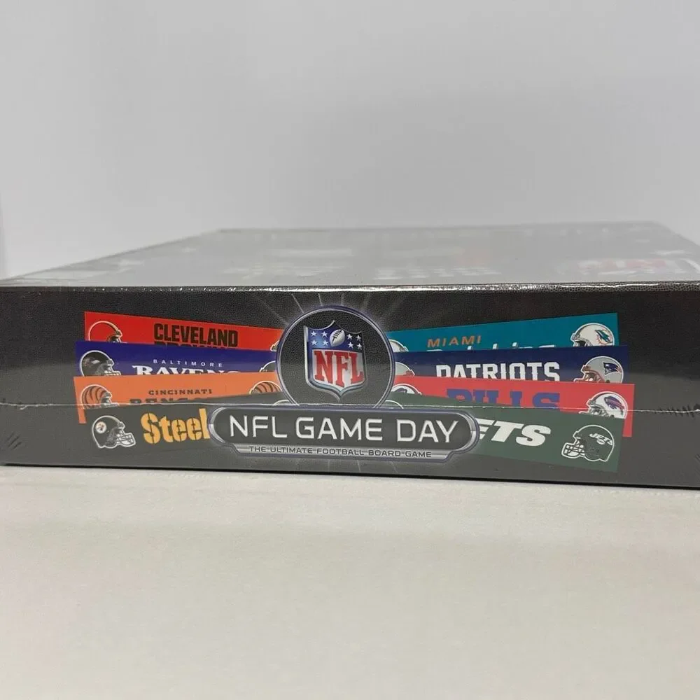 NFL Game Day Board Game  NEW Sealed in Box